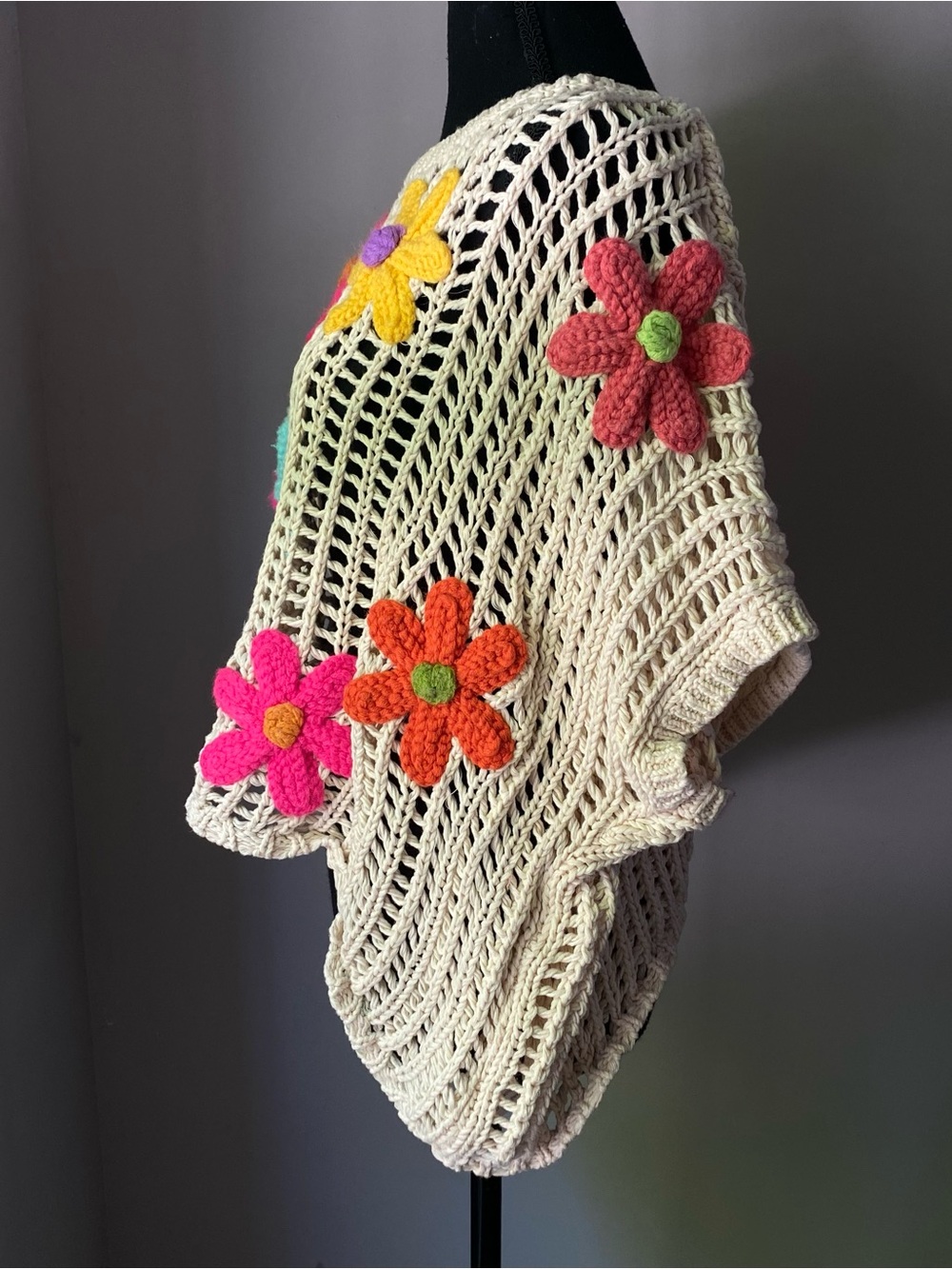 BIBI xl 100% cotton crochet flower top - Picture 8 of 11